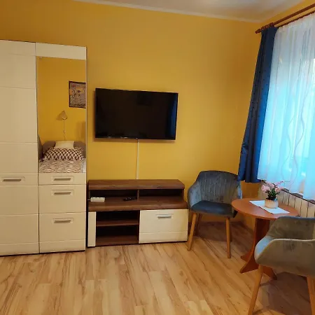 Aranyapartman Apartment *
